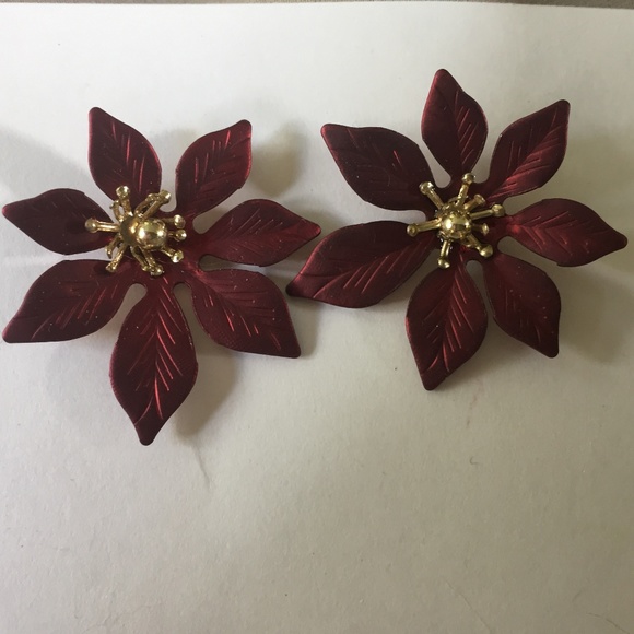 Vintage Red Poinsettia Earrings - Picture 2 of 8